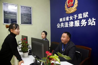 上班时间“发传单”，她们竟然是在发福利？——法律信息咨询的另类服务模式解读